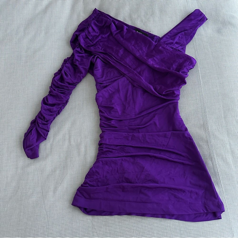 Asymmetrical Bebe Purple Stretch 1 Shoulder Ruched Top Like New!! Size XS